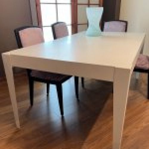 Mesa de comedor triangle